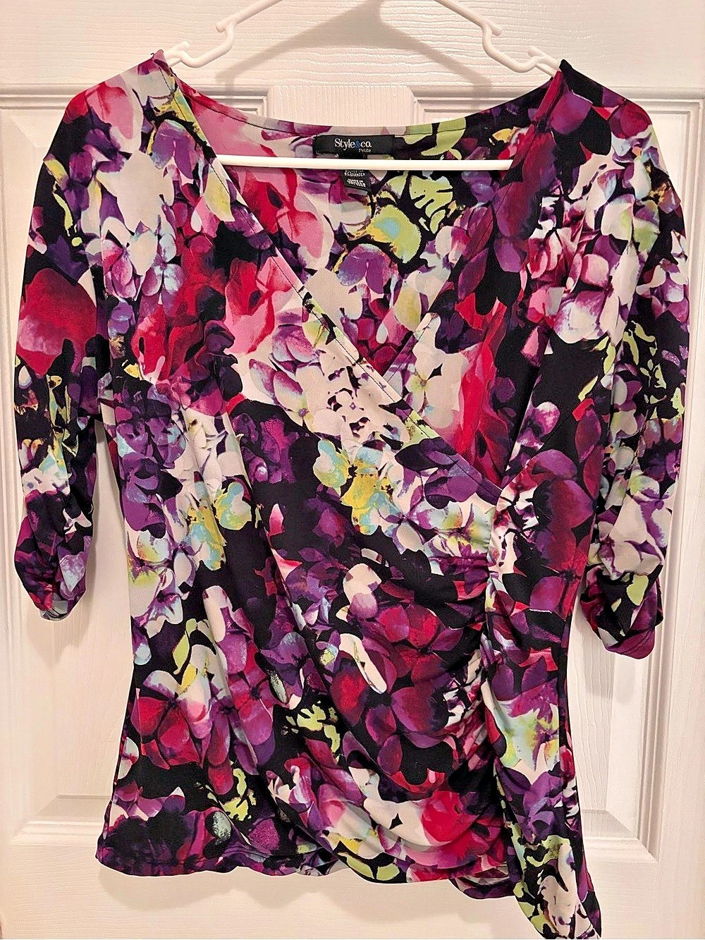 Style&co. Petite Floral Wrap Blouse in Purple & Pink Size Petite Large Like New
